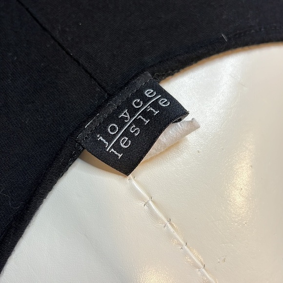 Joyce Leslie Women’s London Cold Shoulder Top - Picture 7 of 9